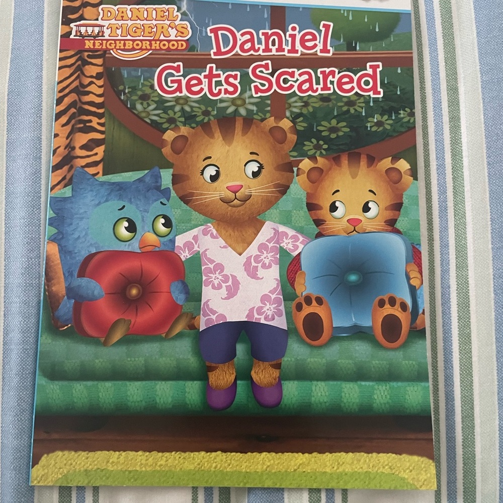 Daniel Tiger's Neighborhood Book